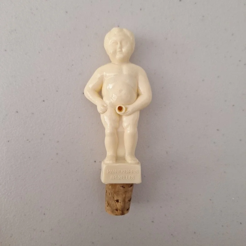 Vintage Bakelite Manneken-Pis Brussels, Belgium Statue Wine Bottle Cork 5